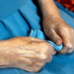 batrani hraniti cu mancare expirata nereguli gasite in mai multe camine din bacau timis si bihor 67b21ada45ed1