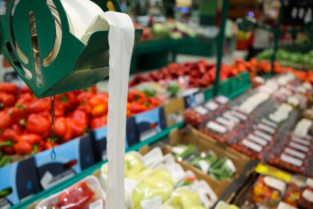 boicotul supermarketurilor cerut de calin georgescu i ar afecta in primul rand pe procesatorii romani datele oficiale il contrazic 67a9bac11c290