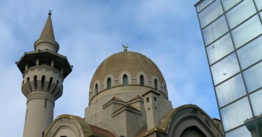 Bolojan, mesaj de Ramadan: Musulmanii din România își asumă un rol important în îndeplinirea obiectivelor majore ale țării 1 bolojan mesaj de ramadan musulmanii din romania continua sa si asume un rol important in indeplinirea obiectivelor majore ale tarii 67c1f75fc7783