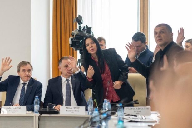 ccr a solicitat 700 000 de lei din buget pentru medicamente inclusiv pentru fostii judecatori matichescu psd daca mai era cineva convins ca parlamentarii dorm in banci iata ca nu e asa 67a24721bdba9