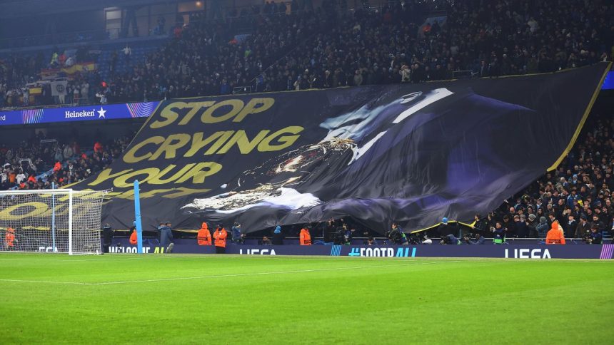 Reacția lui Rodri la banner-ul anti-Vinicius din meciul Manchester City – Real Madrid 1 ce a facut rodri cand a vazut banner ul anti vinicius din manchester city real madrid 67abc26ee6938