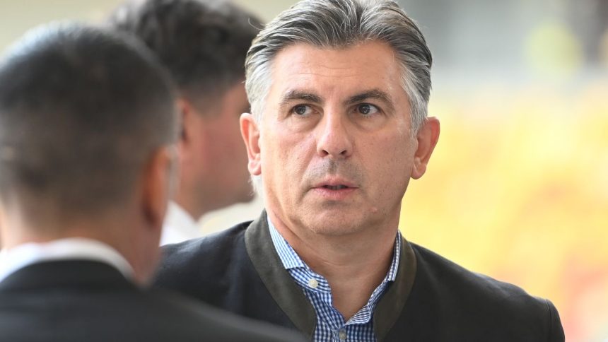 ce anticipeaza ionut lupescu inainte de fcsb dinamo asa cred 67b35a8d866d2
