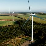 Cele mai mari turbine eoliene din România, instalate la parcul Pecineaga de compania Eurowind Energy 2 cele mai mari turbine eoliene din romania instalate la parcul pecineaga de danezii de la eurowind energy 67bcabdb9b70c