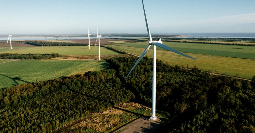 Cele mai mari turbine eoliene din România, instalate la parcul Pecineaga de compania Eurowind Energy 1 cele mai mari turbine eoliene din romania instalate la parcul pecineaga de danezii de la eurowind energy 67bcabdb9b70c