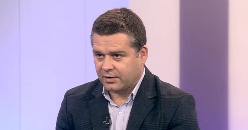 Ciucu, despre moţiunea de cenzură anunțată de AUR: „Să te apuci acum să demiti și Guvernul mi se pare de o iresponsabilitate crasă” 1 ciucu despre motiunea de cenzura anuntata de aur sa te apuci acum sa demiti si guvernul mi se pare de o iresponsabilitate crasa 67ac9ca9b9fbb