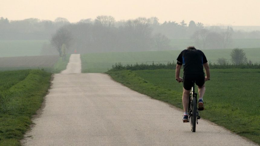 cjc a finalizat o licitatie pentru construirea a 500 de kilometri de piste pentru biciclete 67ad37e06afba
