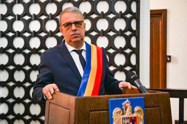 consiliul local convocat de primarul vergil chitac vezi aici care sunt cele 40 de proiecte de hotarare 67b971c3cfbcb