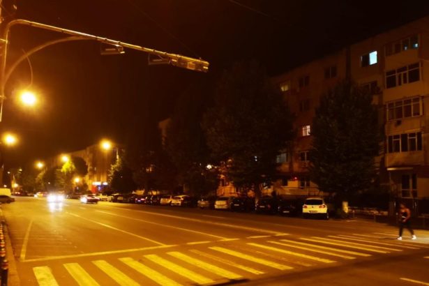 constanta localnicii sunt revoltati de programul iluminiatului public din oras ce transmit autoritatile 67a1f27a26304