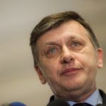 crin antonescu nu pot sa ma angajez ca nu voi zbura cu un avion privat dar garantez ca toate cheltuielile vor fi publice 67ab83703441e