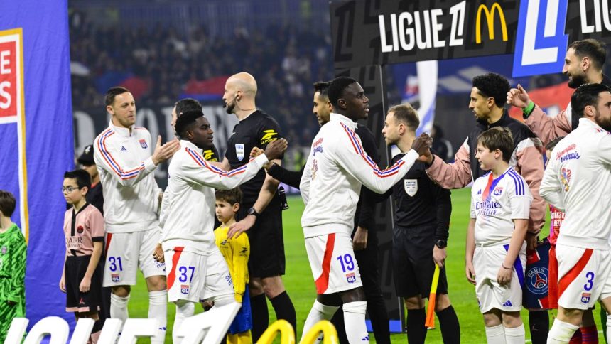cu cine isi face incalzirea lyon inaintea meciului cu fcsb 67bf1c27f2d8d