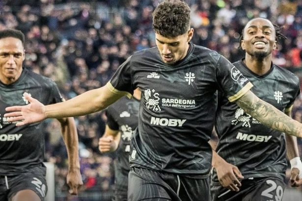 cum l a descris antrenorul lui cagliari pe coman dupa debutul de senzatie in serie a 67a8ead49f4d1