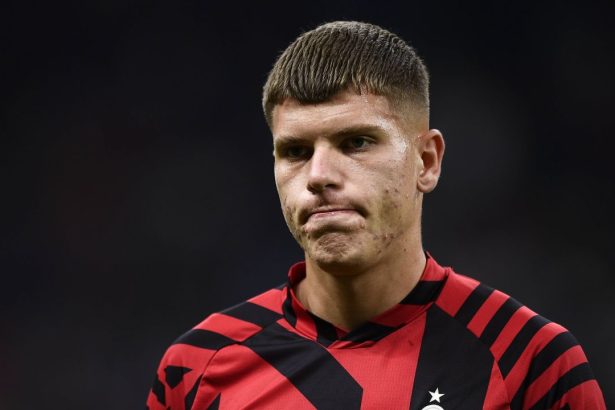 de netransferat romanul de la ac milan tinut cu doua maini de kirovski si ibrahimovic 67a0f74860fc4