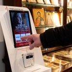 digitalizare in biserica ortodoxa credinciosii pot da bani prin card sau telefon 67b32416a0c84