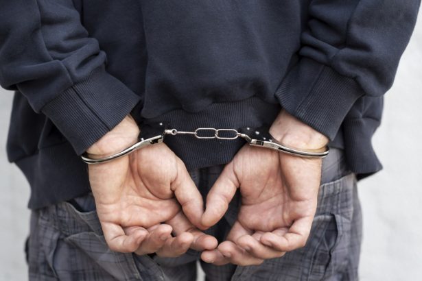 doi tineri din cluj arestati dupa ce au fost prinsi cu droguri aduse din olanda 67b1ed8c93694