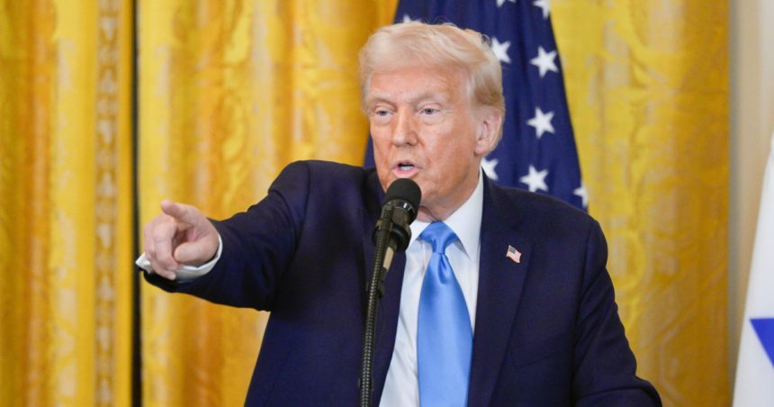 donald trump va semna un ordin executiv prin care va elimina nebunia transgenderilor din competitiile feminine 67a334b4f38f2