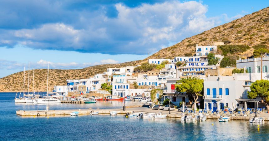 După Santorini, o altă insulă din Grecia a fost plasată în stare de urgenţă din cauza activităţii seismice intense. 1 dupa santorini inca o insula din grecia a fost plasata in stare de urgenta din cauza activitatii seismice intense 67ae0e279b600