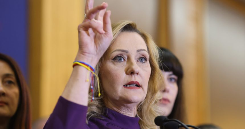 elena lasconi se asteapta ca unii parlamentari usr sa voteze motiunea de cenzura daca vrem sa nu o luam razna iar sa mai stam putin 67c0c24e17d43