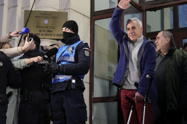 exclusiv simion e exclus vreodata sa fie legionar calin georgescu ce spune despre gestul controversat al acestuia de pe treptele parchetului 67c0d05ea019b