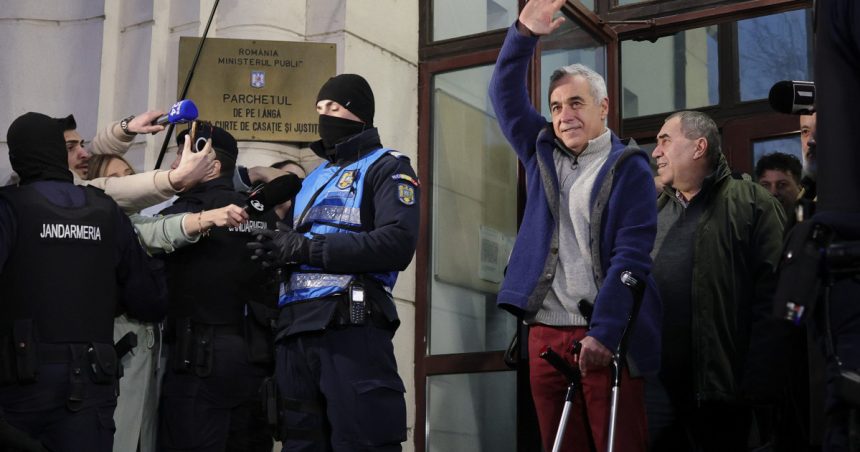 exclusiv simion e exclus vreodata sa fie legionar calin georgescu ce spune despre gestul controversat al acestuia de pe treptele parchetului 67c0d05ea019b