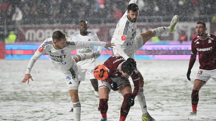 exclusiv valeriu iftime a explicat cum a ajuns fc botosani sa joace in alb pe zapada din giulesti 67b59417c1ea3