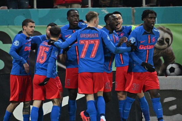 fostul comandant al csa steaua a reactionat dupa ce a fost surprins in tribune la fcsb united 67c0b06309790