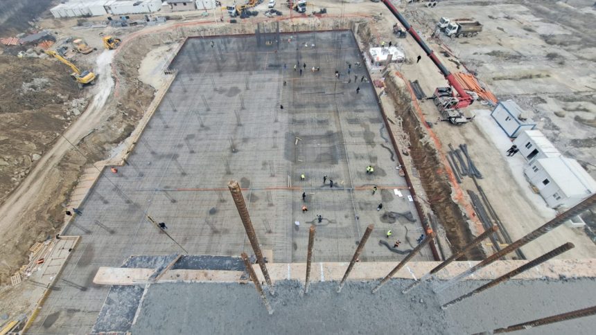 foto continua lucrarile la complexul imobiliar energia residence 3 astazi a inceput turnarea fundatiilor pentru blocurile 4 si 5 67af564342bbb