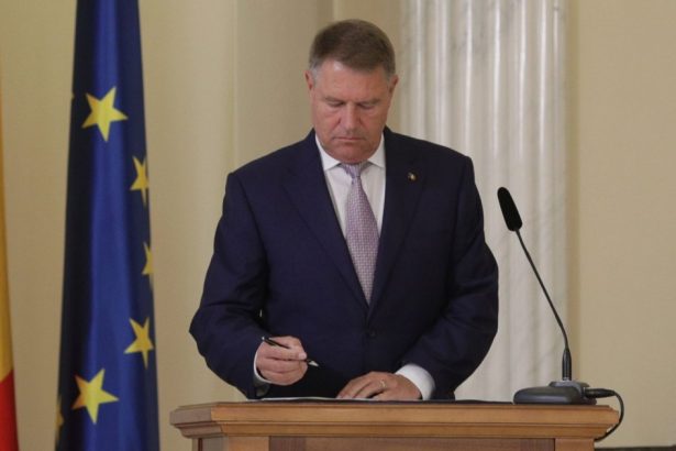 foto cum arata demisia lui iohannis documentul a fost transmis parlamentului 67aa2d40484a3