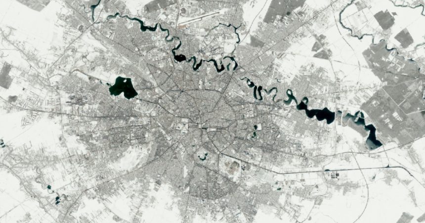 Cum arată din satelit Bucureștiul acoperit de zăpadă. Imaginea zilei 1 foto cum arata din satelit bucurestiul acoperit de zapada imaginea zilei 67becbb087630
