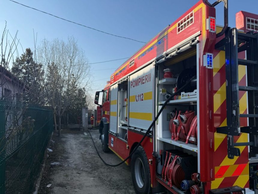 foto incendiu la o locuinta in judetul tulcea mai multe echipaje de pompieri au intervenit la fata locului 67adfa36d65cf