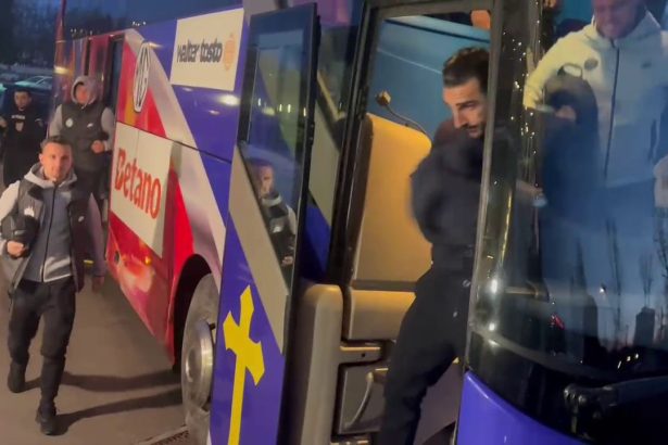 foto si video imagini inainte de fcsb dinamo campioana romaniei a ajuns la stadion 67bb55345e70d