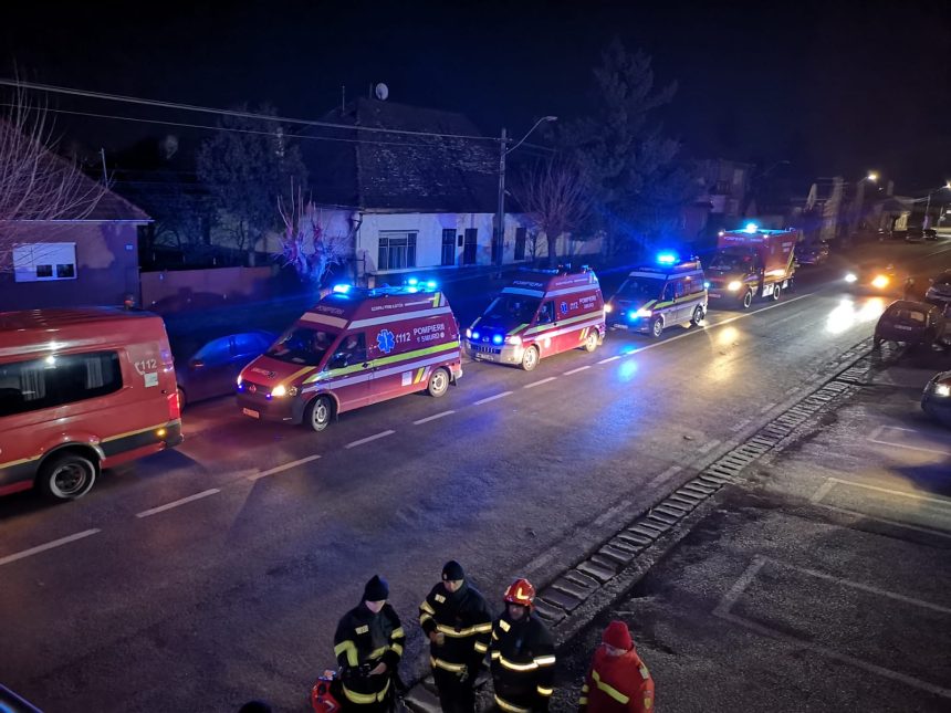 foto video 30 de persoane au ajuns la spital dupa ce au participat la balul insuratilor a fost activat planul rosu de interventie 67a7cc14c8225