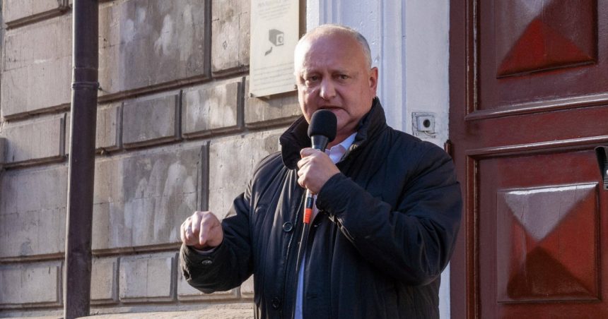 Fratele lui Igor Dodon a fost reținut pe aeroportul din Chișinău. Reacția fostului președinte prorus al Republicii Moldova. 1 fratele lui igor dodon a fost retinut pe aeroportul din chisinau reactia fostului presedinte prorus al republicii moldova 67a3e1171b9c9