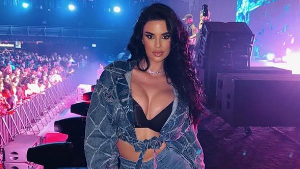 galerie foto cati ani are de fapt ivana knoll suportera croata care a innebunit lumea fotbalului 67b6bb8d8e738