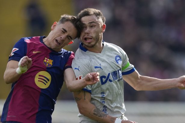 galerie foto gavi intrare kamikaze in barcelona alaves si a lasat lat adversarul 679f8d1e5c79f