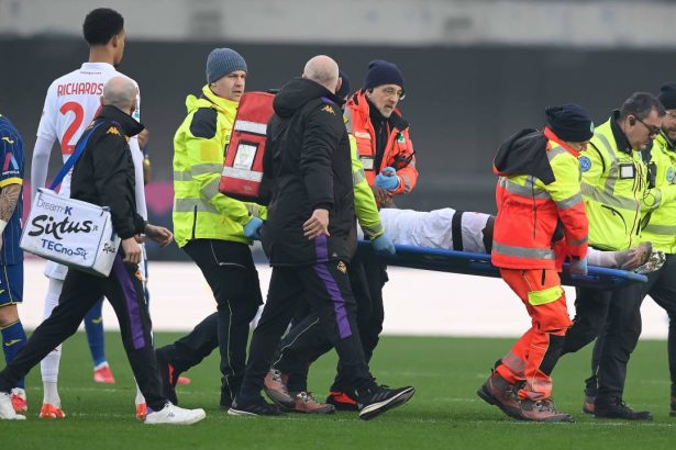 galerie foto italia ingrozita de scenele cu moise kean al doilea golgheter din serie a s a prabusit pe gazon verdictul medicilor 67bb714caad20
