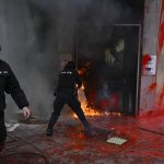 galerie foto proteste violente in bulgaria sustinatorii unui partid ultranationalist au dat foc la reprezentanta ue din sofia 67ba03d468f5b