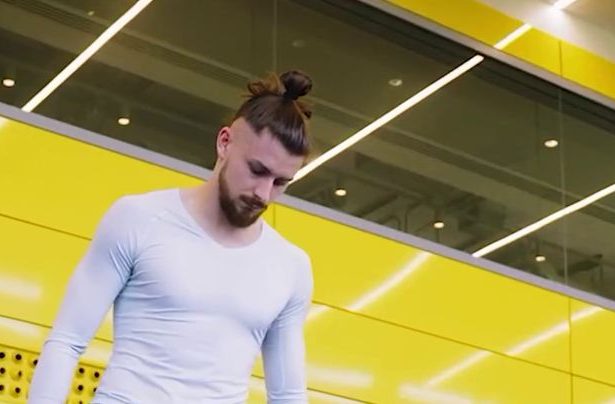 galerie foto radu dragusin se pregateste ca un spartan imagini cu fundasul lui tottenham din sala de forte mesaj catre fanii sai 67bed922823c3