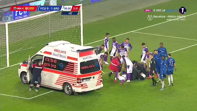 galerie foto scene horror la fcu craiova fc arges jucatorul a cazut lat si a intervenit ambulanta 67be1ecfd76ce