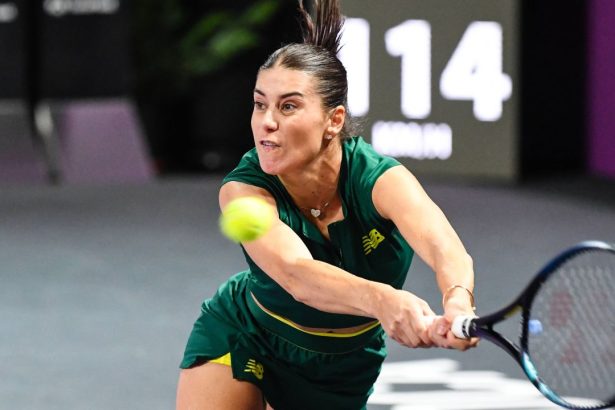 galerie foto sorana cirstea epuizata de organizatori la dubai timp minim de odihna pentru sportiva din romania intre doua tururi 67b5ddee0d55a