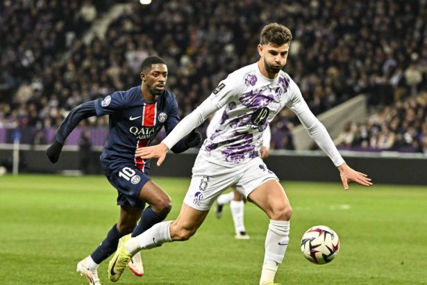galerie foto umit akdag din nou titular contra lui psg cum il descrie presa franceza pe internationalul roman 67b1873105878
