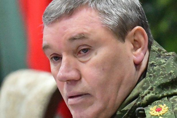 gherasimov a vizitat trupele din donetk in plina ofensiva rusia vrea eliminarea sanctiunilor si revenirea companiilor straine 67b9f5d015337