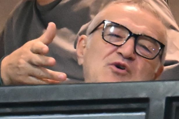 gigi becali o tine pe a sa anunt facut in direct la tv cel mai bun din romania 67aa3c535b33a