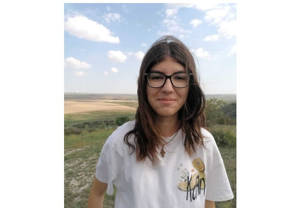 ilinca o adolescenta din navodari are nevoie de noi diagnosticata cu scolioza severa are nevoie de 28 350 de euro pentru operatie 67b0e6f10942b