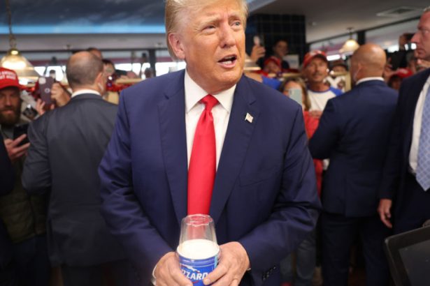 inapoi la plastic trump anunta ca va semna un ordin pentru renuntarea la paiele de baut ecologice 67a639ccaae00