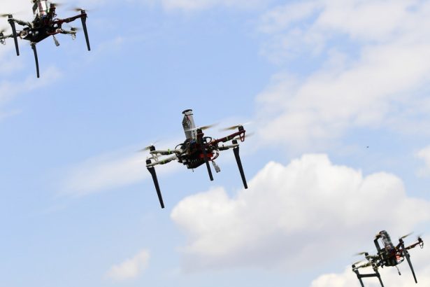 isw rusii au dezvoltat o modalitate de a controla simultan mai multe drone cu un singur dispozitiv si acum o folosesc in ucraina 67a0b5094776c