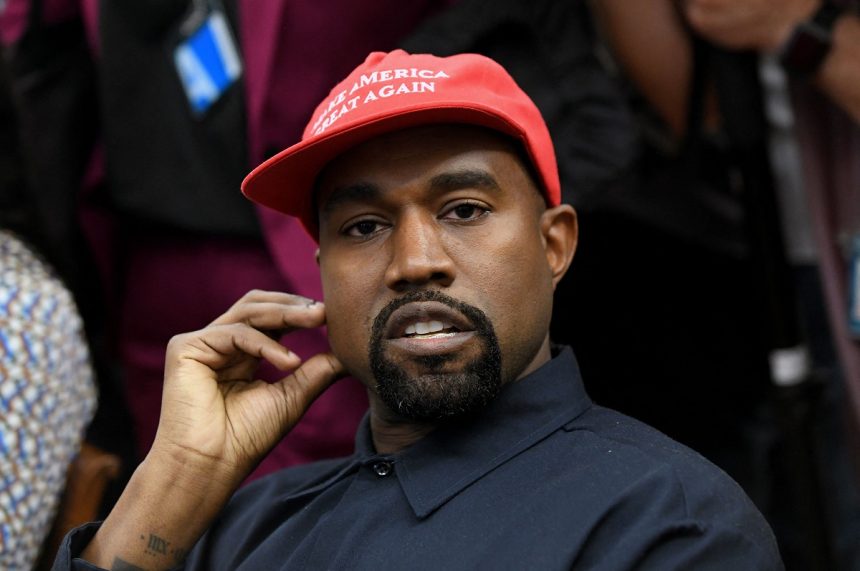 kanye west socheaza din nou motivul pentru care contul sau de pe platforma x fosta twitter a fost dezactivat elon musk mi a permis sa ma descarc 67ab43139aa08
