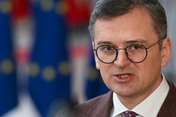 kuleba il acuza pe trump ca a compromis negocierile de pace cu rusia putin stie acum ca nu trebuie sa dea nimic in schimb 67aef5ce9b53d