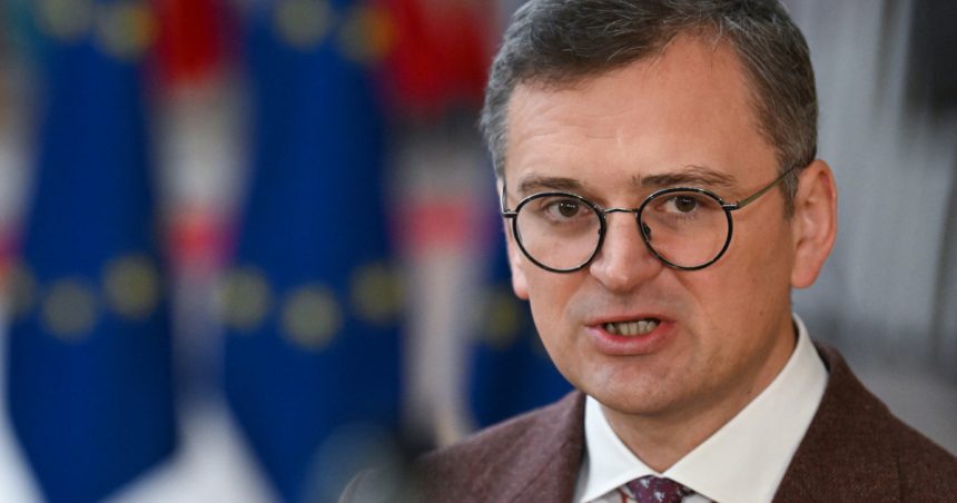 kuleba il acuza pe trump ca a compromis negocierile de pace cu rusia putin stie acum ca nu trebuie sa dea nimic in schimb 67aef5ce9b53d