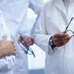 le monde tinerii care nu intra la medicina in franta vin sa studieze in romania dar spitalele nu au incredere in educatia lor 67a28bd4e0f1b
