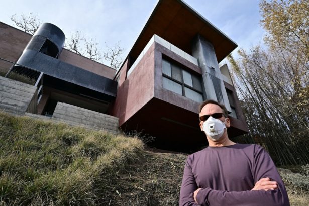 lectie de arhitectura printre ruinele din los angeles cum fost construita o casa rezistenta la foc care a ramas intacta dupa incendii 67a04e95d7f6b